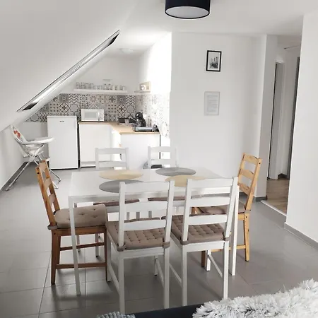 Doemper Doeme Apartman Apartment